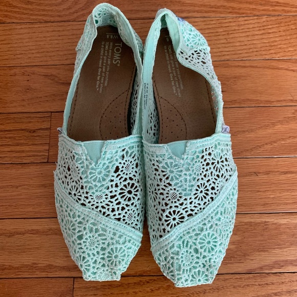 Teal Lace Toms EUC - Picture 1 of 3